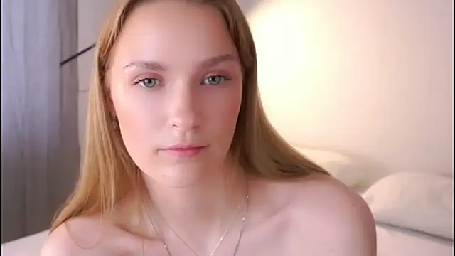 Helenspensy  online show from 10/18/25, 10:54