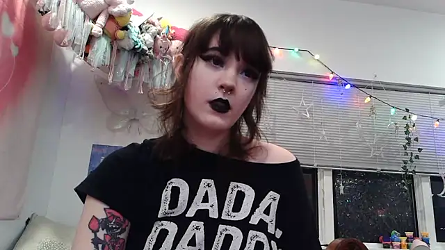 Trickylucy555 online show from 02/13/26, 10:44