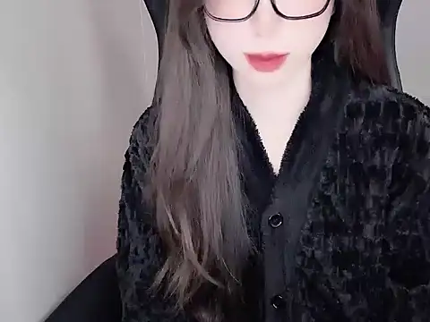 -Alicee- online show from 11/19/25, 03:45