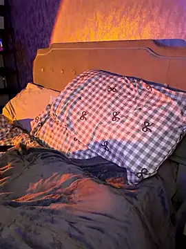 Ellieskyyee1 online show from 03/06/26, 09:22