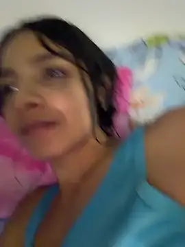 Snapshot of violeta365 chatting on 05/19/26, 01:22 violeta365 online show from 05/19/26, 01:22