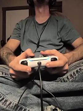 SirDirty34 online show from 12/04/25, 03:27