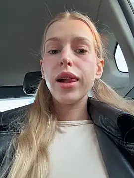 kira mia online show from 03/27/26, 03:56