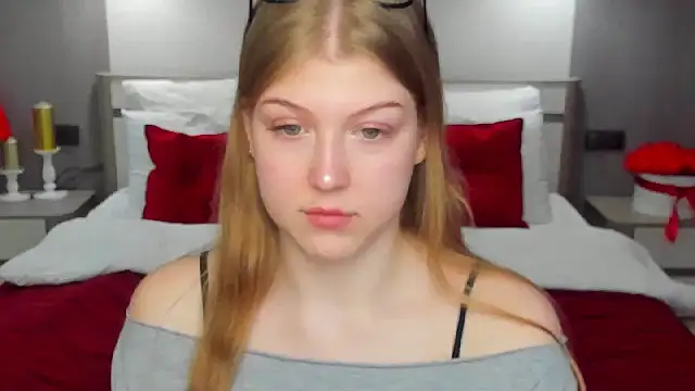 Snapshot of Stella_Light chatting on 05/19/26, 05:58 Stella Light online show from 05/19/26, 05:58
