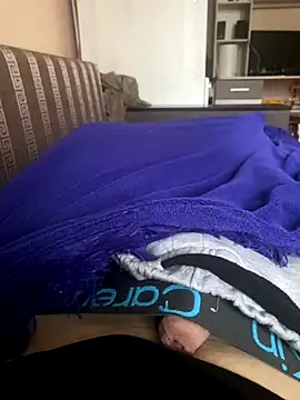 Snapshot of damiew1 chatting on 10/30/25, 11:22 damiew1 online show from 10/30/25, 11:22