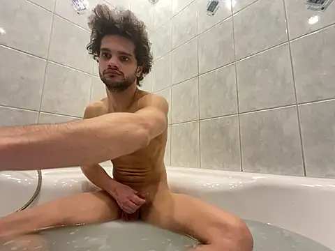 youngboyformommy24 online show from 04/04/26, 07:00