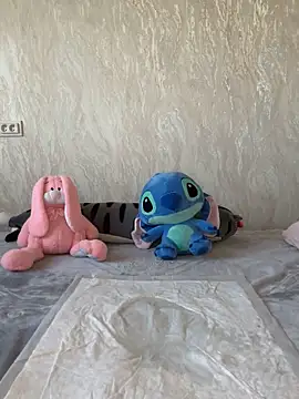 Love  Mom online show from 11/03/25, 08:48