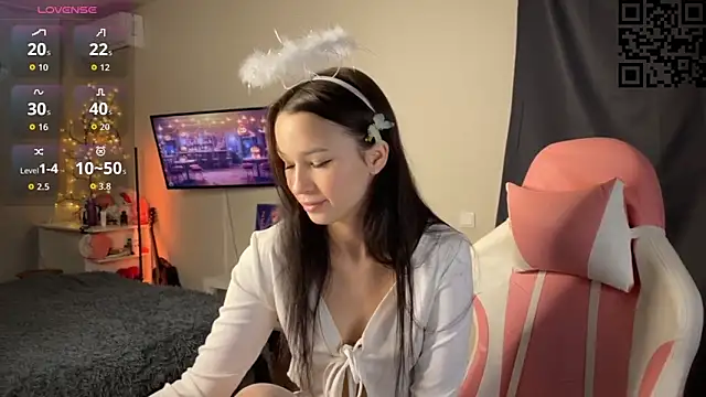 ella simons online show from 10/25/25, 09:09