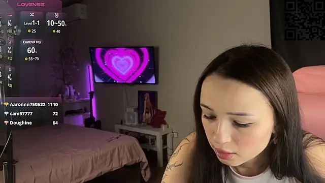 ella simons online show from 11/28/25, 12:02