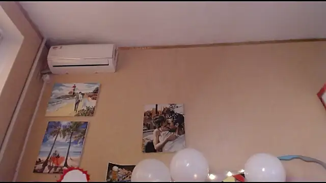 GloriaUpperLove online show from 09/25/25, 06:17