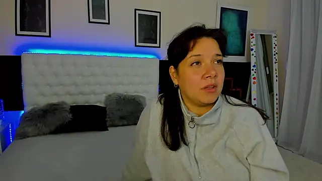 JulietteHarley online show from 10/20/25, 02:17