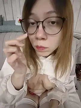Snapshot of PeachyMaolin chatting on 04/18/26, 05:50 PeachyMaolin online show from 04/18/26, 05:50