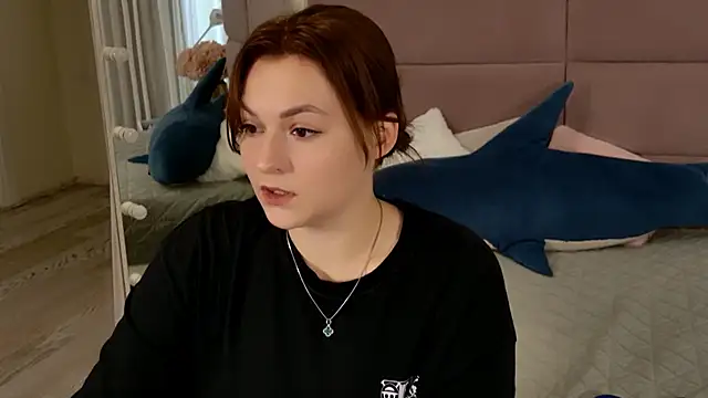 KirraMoss online show from 06/15/26, 12:51