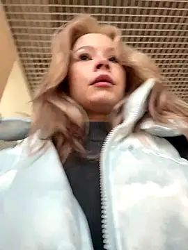 Eliiizaaa online show from 10/31/25, 10:16