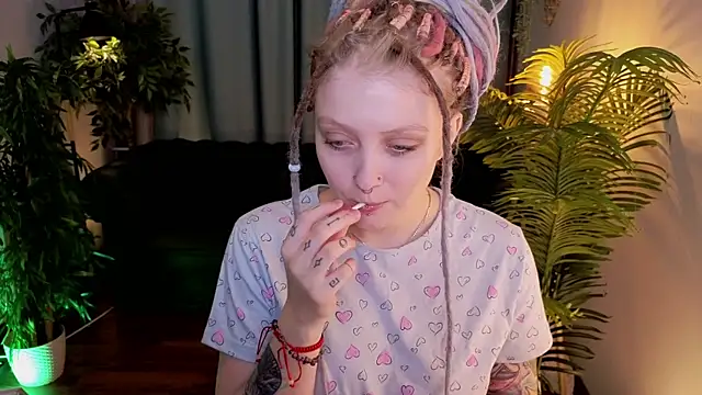 Kiki shay online show from 11/14/25, 01:32