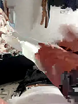 Snapshot of Maria-Cristi11 chatting on 10/20/25, 08:37 Maria-Cristi11 online show from 10/20/25, 08:37