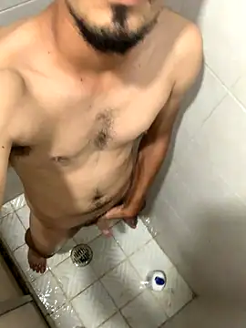 Snapshot of montananew chatting on 10/21/25, 02:56 montananew online show from 10/21/25, 02:56