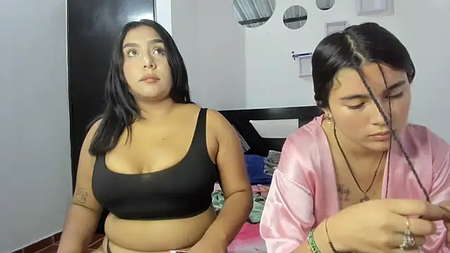 Twodirtyteens18 online show from 11/09/25, 08:40