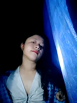 lisa-bae00 online show from 10/31/25, 10:00