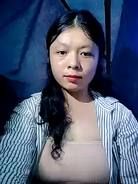 lisa-bae00 online show from 11/09/25, 10:02