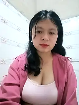 lisa-bae00 online show from 02/02/26, 12:26