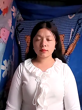 lisa-bae00 online show from 02/18/26, 12:01