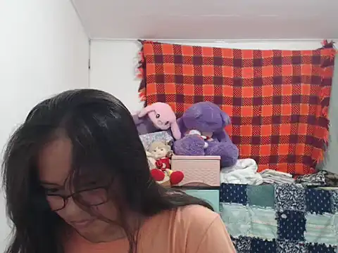 Kinkybela2025 online show from 10/28/25, 02:20