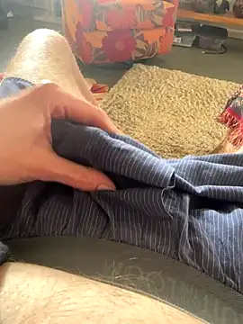 Snapshot of kirkmonsoon chatting on 10/31/25, 04:52 kirkmonsoon online show from 10/31/25, 04:52