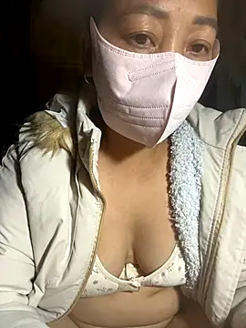 Snapshot of Top_x chatting on 11/04/25, 03:55 Top x online show from 11/04/25, 03:55