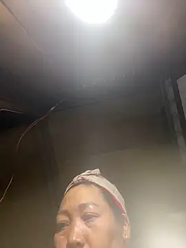 Snapshot of Top_x chatting on 11/06/25, 02:51 Top x online show from 11/06/25, 02:51