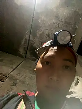 Snapshot of Top_x chatting on 11/07/25, 11:05 Top x online show from 11/07/25, 11:05