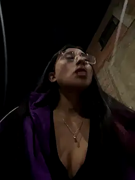 Violeet-Smith online show from 10/22/25, 02:34