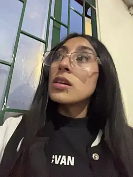 Violeet-Smith online show from 11/23/25, 10:53