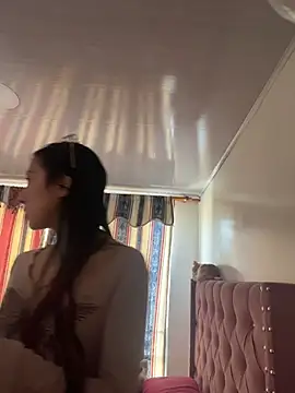 Violeet-Smith online show from 02/06/26, 07:50