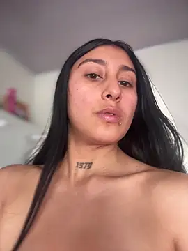 Violeet-Smith online show from 03/31/26, 03:34