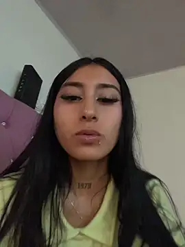 Violeet-Smith online show from 04/16/26, 10:23