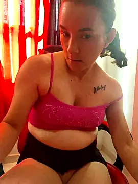 Snapshot of milica03 chatting on 10/24/25, 12:45 milica03 online show from 10/24/25, 12:45