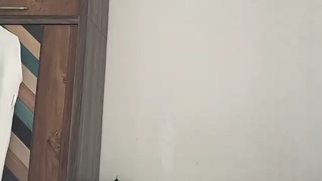 MakeMeAwareAah online show from 12/22/25, 04:20