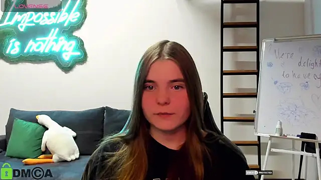 MiraaBloom online show from 11/17/25, 02:23