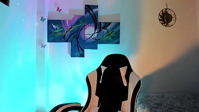 Soouf  online show from 11/25/25, 03:23