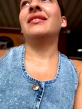 Talia Bonet online show from 11/30/25, 01:59