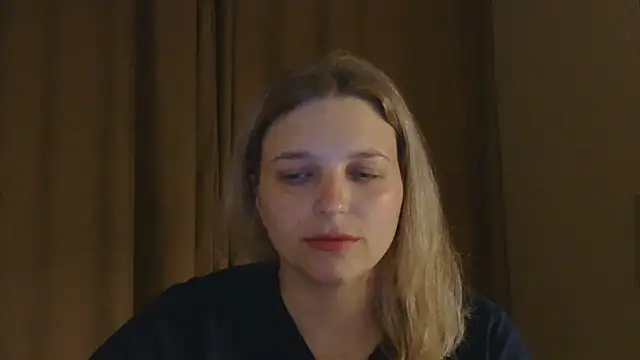 Snapshot of ElisSky301 chatting on 05/13/26, 08:27 ElisSky301 online show from 05/13/26, 08:27