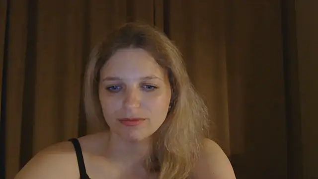 Snapshot of ElisSky301 chatting on 05/22/26, 08:14 ElisSky301 online show from 05/22/26, 08:14
