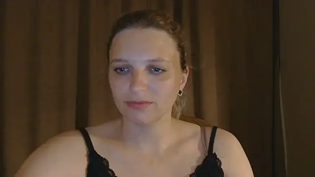Snapshot of ElisSky301 chatting on 06/10/26, 08:30 ElisSky301 online show from 06/10/26, 08:30