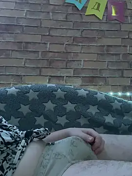 Snapshot of Nikitahi20 chatting on 10/24/25, 11:01 Nikitahi20 online show from 10/24/25, 11:01