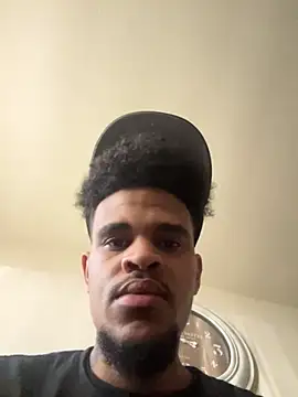 Snapshot of Mrmakeherwet_Tez chatting on 03/03/26, 05:41 Mrmakeherwet Tez online show from 03/03/26, 05:41