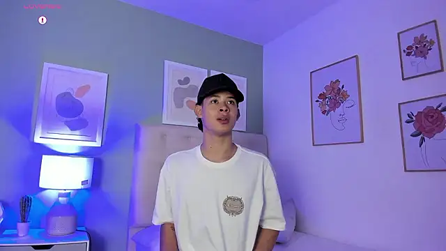 ApoloRicci online show from 03/03/26, 07:42