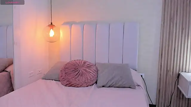 Scarletgod online show from 04/16/26, 09:39