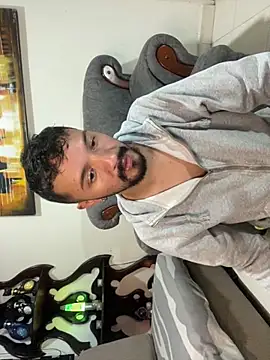 Snapshot of fyodr_sai chatting on 10/28/25, 03:32 fyodr sai online show from 10/28/25, 03:32