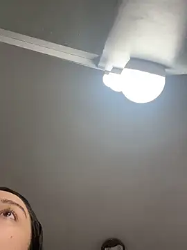 Selena Roa online show from 11/08/25, 01:22